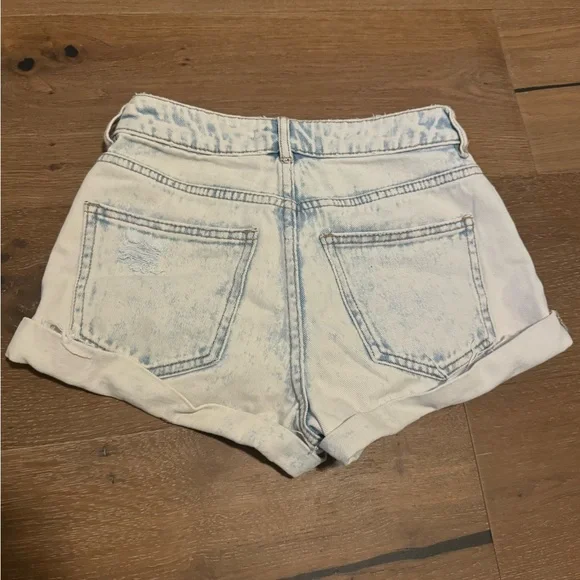 PacSun Shorts - Picture 2 of 2